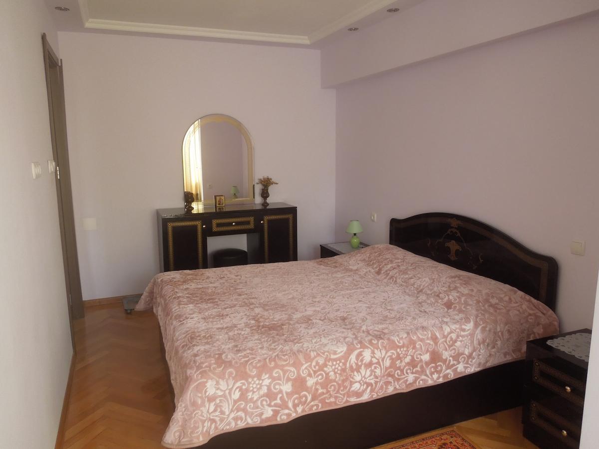 Nellie'S Apartment Batum Dış mekan fotoğraf