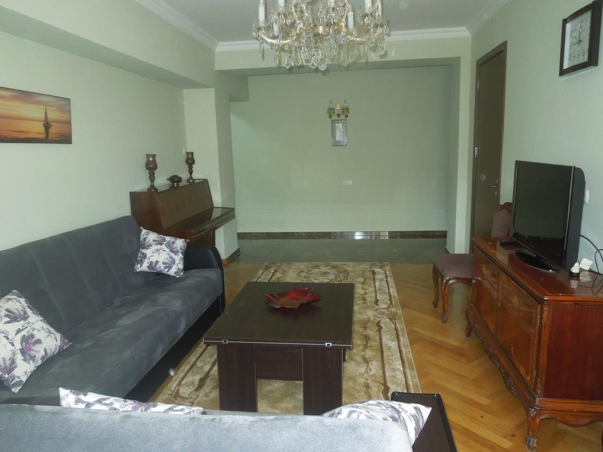 Nellie'S Apartment Batum Dış mekan fotoğraf